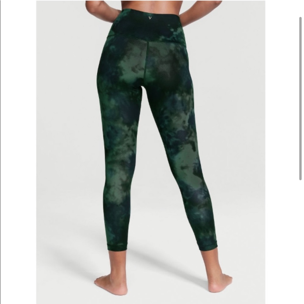 VICTORIA’S SECRET Flow On Point High Rise Lace Up Leggings 2 - Picture 2 of 13
